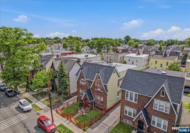 4th image of 202 Eastern Pkwy, Newark, NJ 07106 | MLS# 26023209
