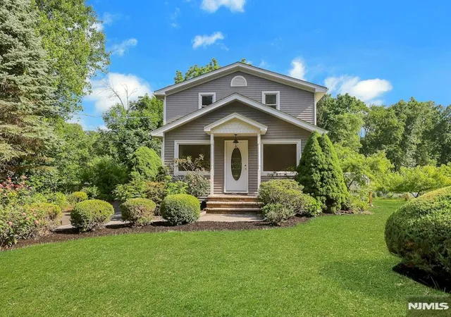 1st image of 32 Bellows Ln, Montville Township, NJ 07082 | MLS# 26023233
