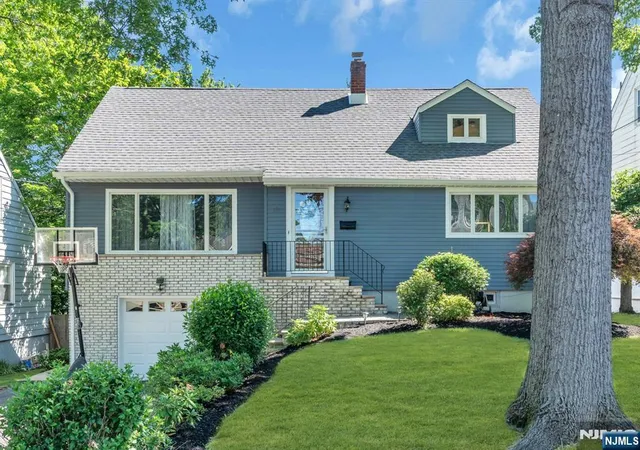 2nd image of 10 Bryn Mawr Rd, West Orange, NJ 07052 | MLS# 26023247