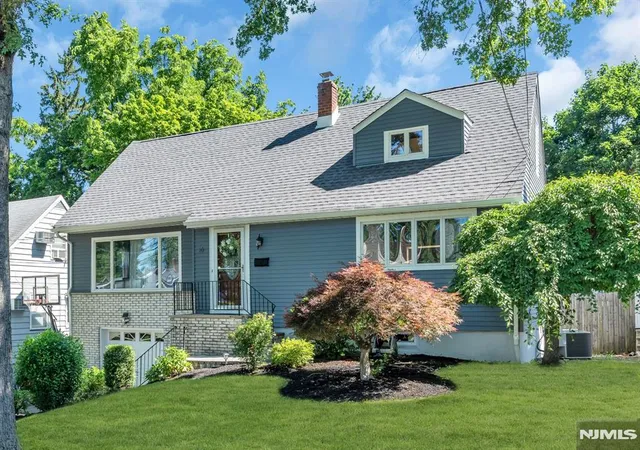 Homes for sale in West Orange, NJ | 10 Bryn Mawr Rd, West Orange, NJ 07052 | MLS# 26023247