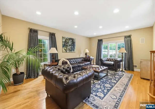 Homes for sale in Totowa, NJ | 4 Centennial Ct, Totowa, NJ 07512 | MLS# 26023255