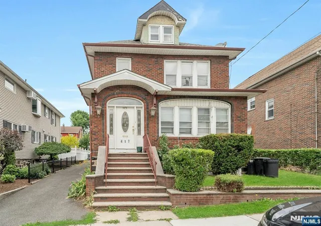 Homes for sale in Cliffside Park, NJ | 417 Oakdene Ave, Cliffside Park, NJ 07010 | MLS# 26023256