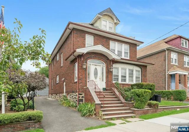 Photo 3 of Sale Pending at 417 Oakdene Ave, Cliffside Park, NJ 07010 | MLS# 26023256 | Listing updated on 2026-07-13