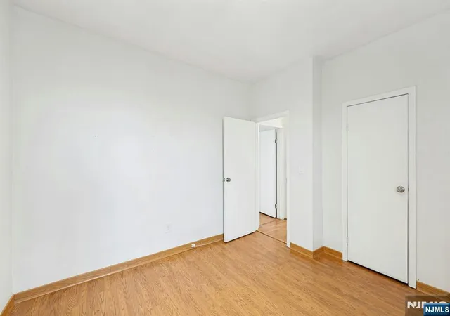Homes for sale in West New York, NJ | 6601 Bdway, West New York, NJ 07093 | Houzeo