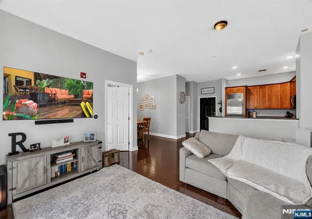 Homes for sale in Jersey City, NJ | 7400 River Rd, Jersey City, NJ 07047