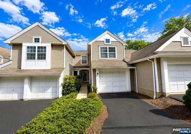 1st image of 4 Woodmont Dr, Randolph, NJ 07869 | MLS# 26023276