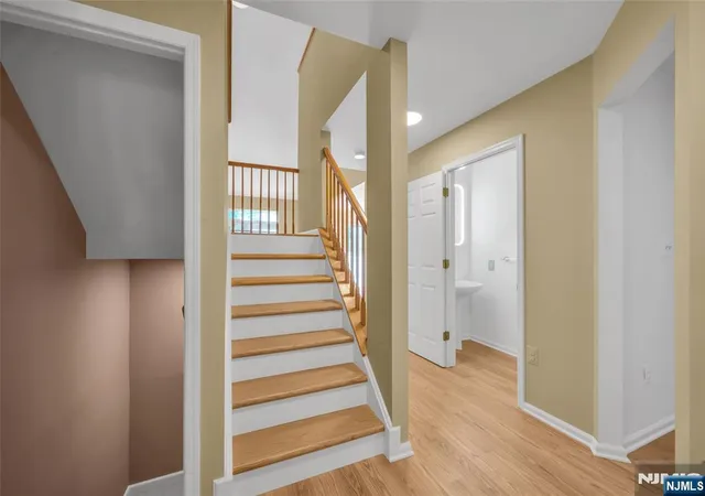 5th image of 4 Woodmont Dr, Randolph, NJ 07869 | MLS# 26023276