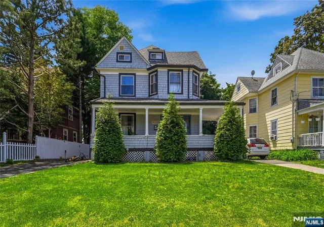 Photo 1 of Single family home for sale at 283 Hamilton Pl, Hackensack, NJ 07601 | MLS# 26023297 | Listing updated on 2026-06-24