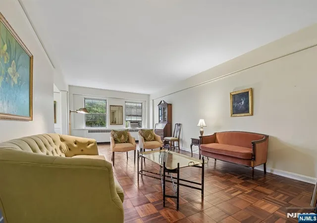Homes for sale in Montclair, NJ | 10 Crestmont Rd #2N, Montclair, NJ 07042 | MLS# 26023304