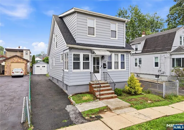 Homes for sale in Union, NJ | 375 Miller St, Union, NJ 07088 | MLS# 26023306