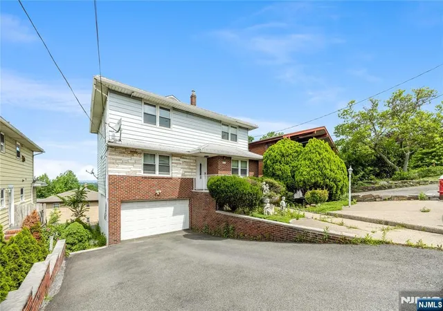 Homes for sale in Palisades Park, NJ | 261 10Th St, Palisades Park, NJ 07650 | MLS# 26023316