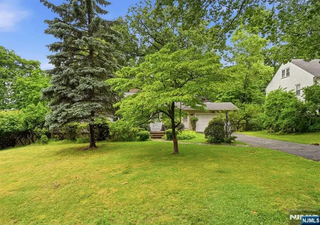 3rd image of 51 Crystal Ave, West Orange, NJ 07052 | MLS# 26023317