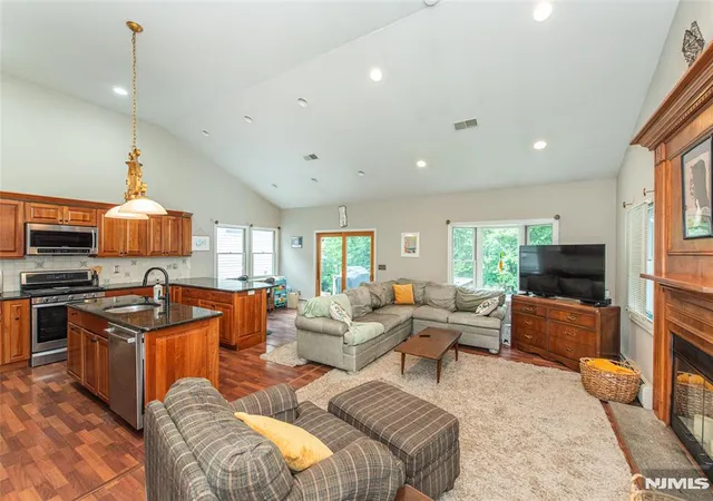 Homes for sale in West Milford, NJ | 101 Rolling Ridge Rd, West Milford, NJ 07480 | MLS# 26023318