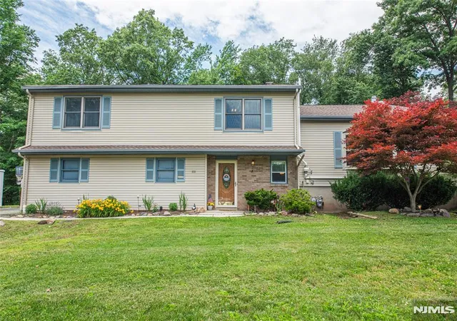 Homes for sale in West Milford, NJ | 101 Rolling Ridge Rd, West Milford, NJ 07480 | MLS# 26023318