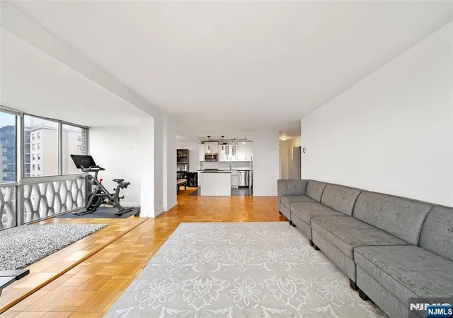 Homes for sale in Fort Lee, NJ | 2100 Linwood Ave #19V, Fort Lee, NJ 07024 | MLS# 26023337