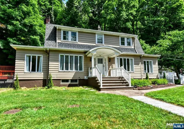 Homes for sale in West Milford, NJ | 508 Hamburg Turnpike, West Milford, NJ 07480 | MLS# 26023342