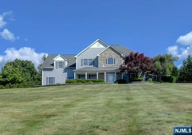 Homes for sale in Sussex, NJ | 32 Dyer Rd, Sussex, NJ 07461 | MLS# 26023343