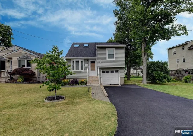 Homes for sale in Par Troy Hills Twp., NJ | 23 Ute Ave, Par Troy Hills Twp., NJ 07034 | MLS# 26023373