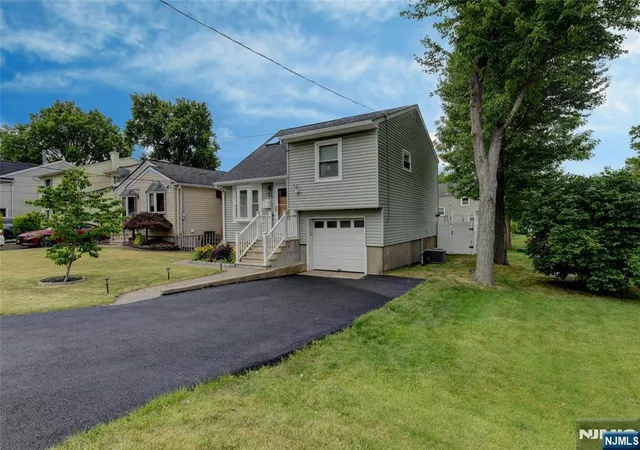 Homes for sale in Par Troy Hills Twp., NJ | 23 Ute Ave, Par Troy Hills Twp., NJ 07034 | MLS# 26023373