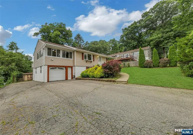 2nd image of 406 High Crest Dr, West Milford, NJ 07480 | MLS# 26023382
