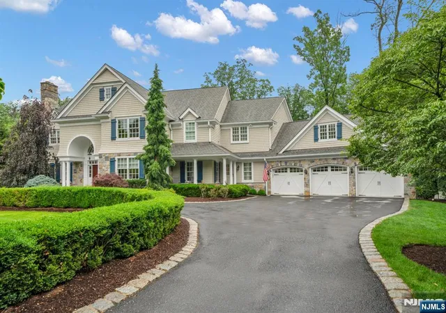 Homes for sale in Wyckoff, NJ | 222 Deepbrook Rd, Wyckoff, NJ 07481 | MLS# 26023392