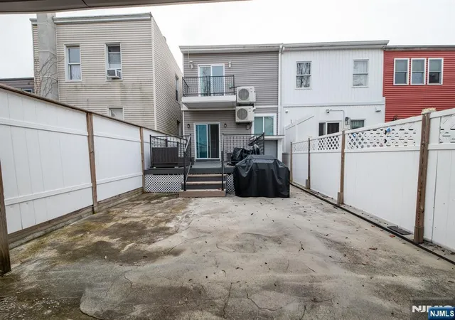 Listing Photo 2 - Condo for sale in building located at 136 N St, Jersey City, NJ 07307