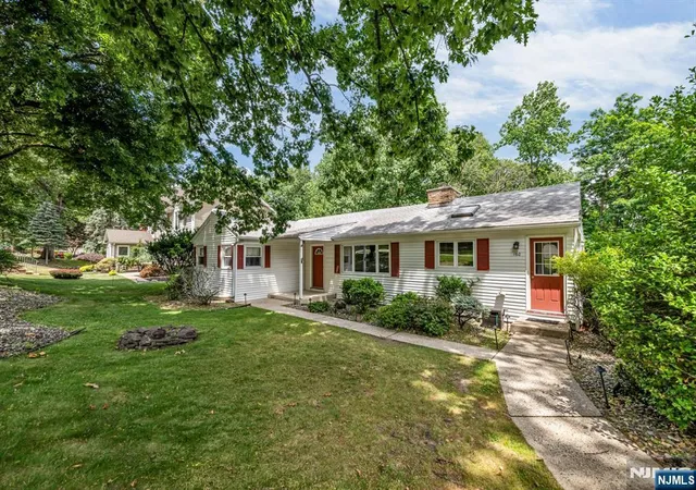 2nd image of 160 Degray St, North Haledon, NJ 07508 | MLS# 26023410