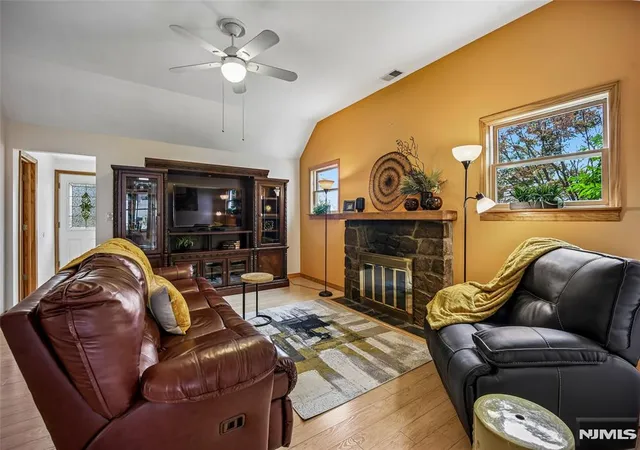 Homes for sale in Par Troy Hills Twp., NJ | 43 Calumet Ave, Par Troy Hills Twp., NJ 07034 | MLS# 26023419