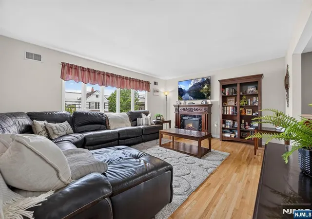 Homes for sale in Saddle Brook, NJ | 12 William St, Saddle Brook, NJ 07663 | MLS# 26023427