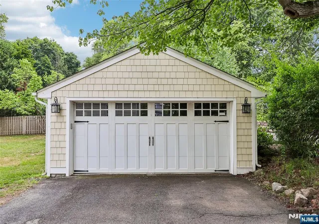 Homes for sale in Wyckoff, NJ | 3 Madison Hts, Wyckoff, NJ 07481 | MLS# 26023435