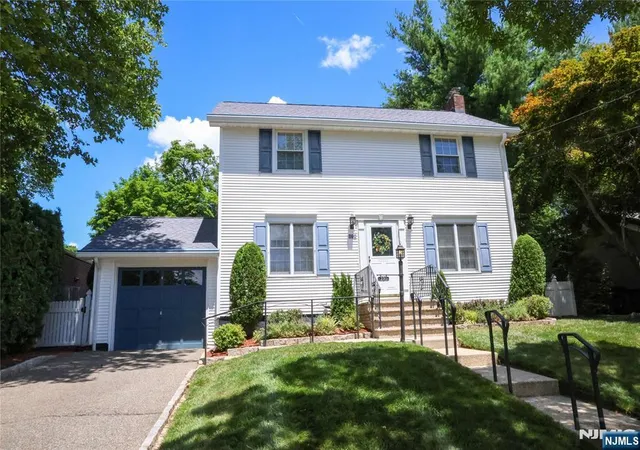 Homes for sale in River Edge, NJ | 270 Kensington Rd, River Edge, NJ 07661 | MLS# 26023465
