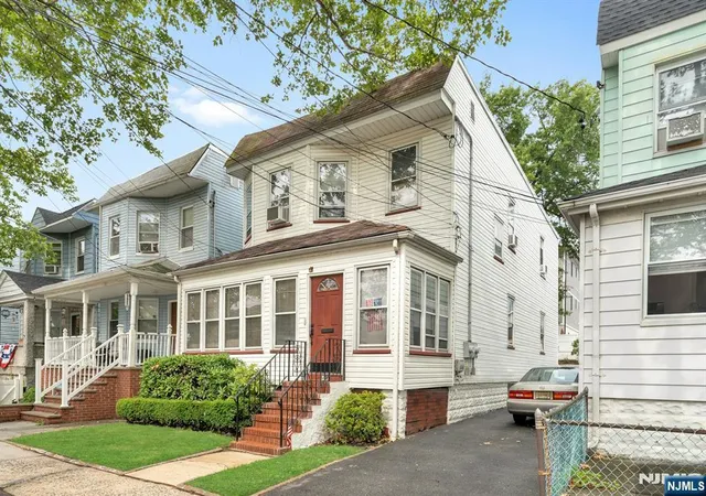 Homes for sale in Kearny, NJ | 345 Davis Ave, Kearny, NJ 07032 | MLS# 26023491