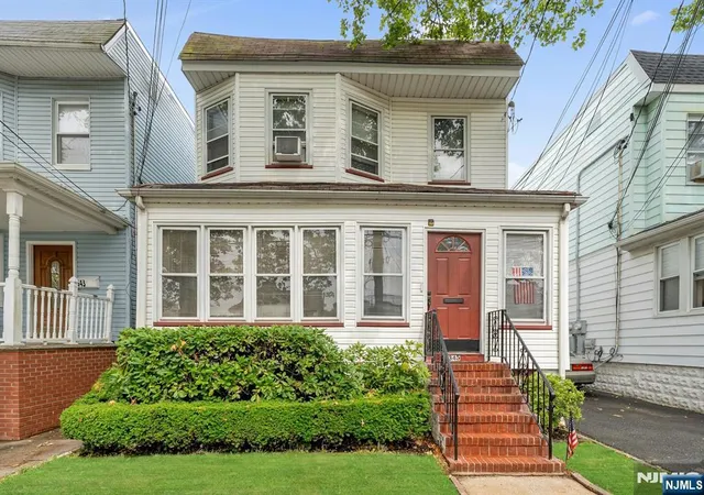 Homes for sale in Kearny, NJ | 345 Davis Ave, Kearny, NJ 07032 | MLS# 26023491