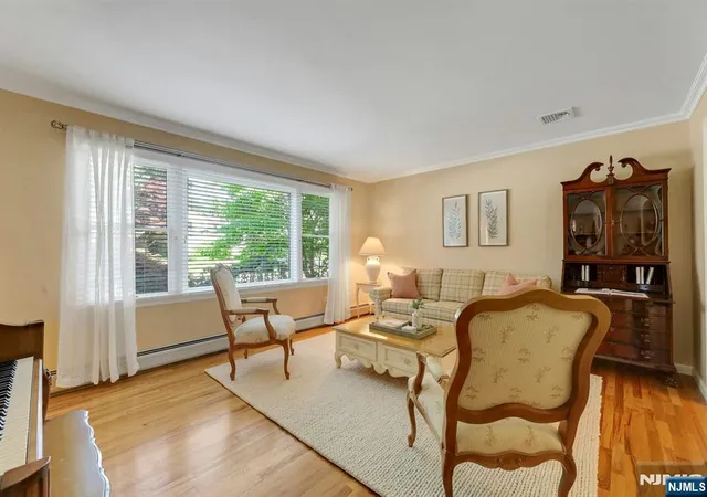 4th image of 25 Hollywood Ave, Emerson, NJ 07630 | MLS# 26023502