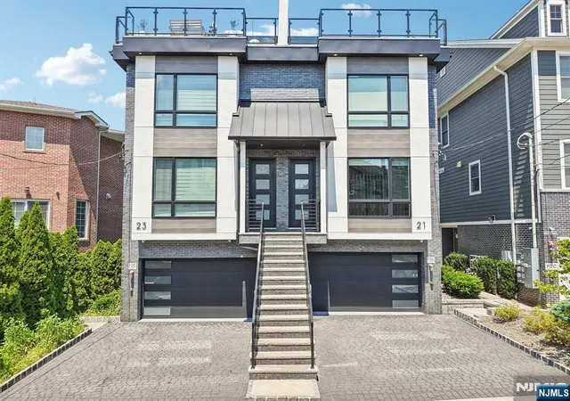 Photo 1 of Sale Pending at 21 Cumbermeade Rd, Fort Lee, NJ 07024 | MLS# 26023503 | Listing updated on 2026-07-13