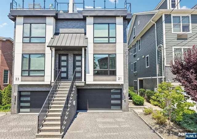 Photo 2 of Sale Pending at 21 Cumbermeade Rd, Fort Lee, NJ 07024 | MLS# 26023503 | Listing updated on 2026-07-13