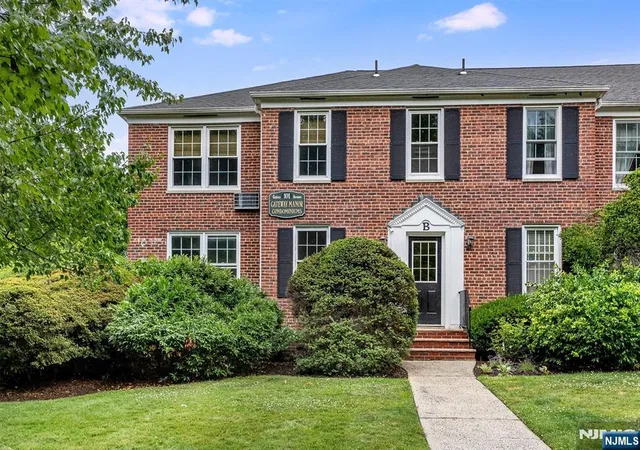 Homes for sale in Montclair, NJ | 101 Gates Ave #B4, Montclair, NJ 07042 | MLS# 26023519