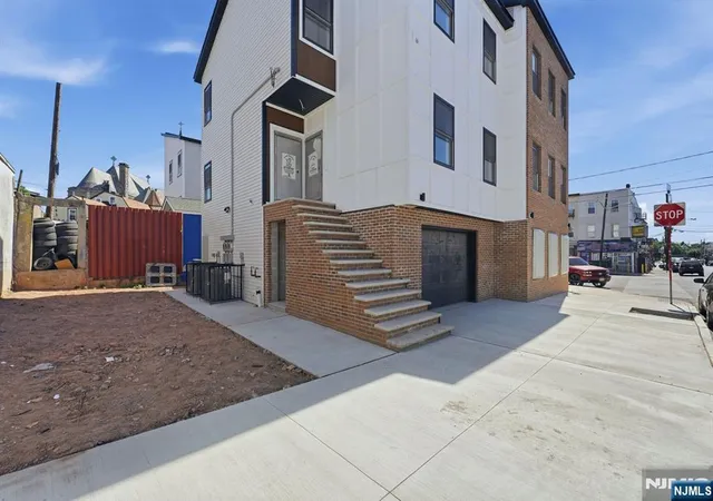 5th image of 36 Parkhurst St, Newark, NJ 07114 | MLS# 26023547