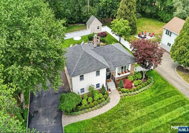 Homes for sale in Twp Of Washington, NJ | 120 President Rd, Twp Of Washington, NJ 07676 | MLS# 26023552