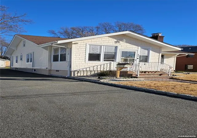 Homes for sale in Pompton Lakes, NJ | 421 Lincoln Ave, Pompton Lakes, NJ 07442 | MLS# 26023563