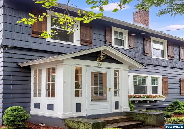 2nd image of 19 Forest Ave, Verona, NJ 07044 | MLS# 26023570