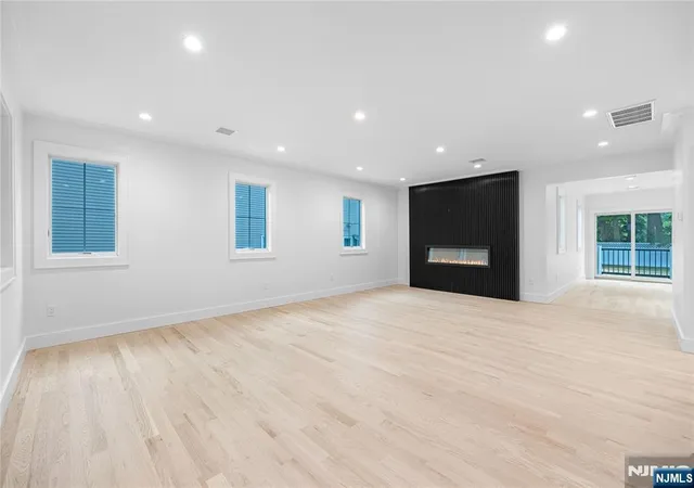 Homes for sale in Pompton Lakes, NJ | 18 Orchard St, Pompton Lakes, NJ 07442 | MLS# 26023581