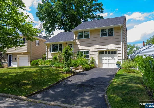 Homes for sale in Rahway, NJ | 765 Grove St, Rahway, NJ 07065 | MLS# 26023601