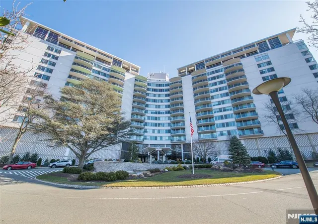 1st image of 1 Claridge Dr #725, Verona, NJ 07044 | MLS# 26023615