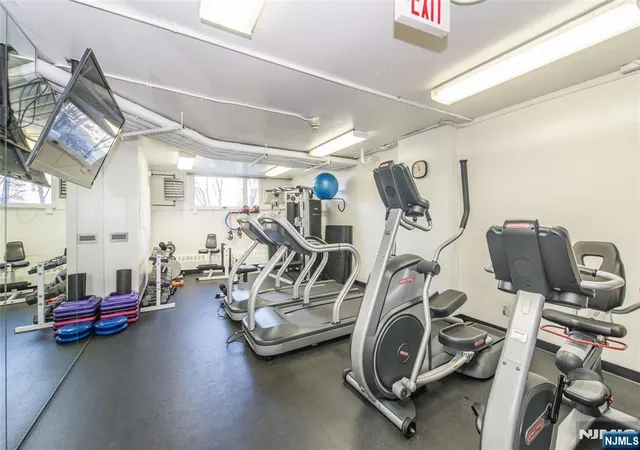 3rd image of 1 Claridge Dr #725, Verona, NJ 07044 | MLS# 26023615