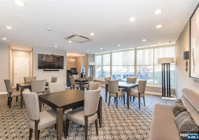 4th image of 1 Claridge Dr #725, Verona, NJ 07044 | MLS# 26023615