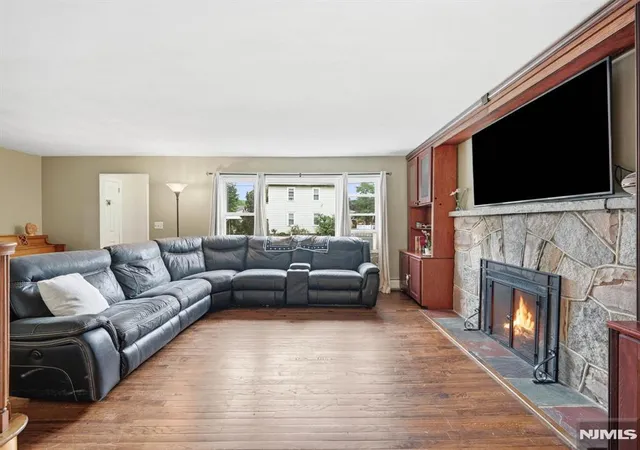 Homes for sale in Wanaque, NJ | 19 Fredericks St, Wanaque, NJ 07465 | MLS# 26023621