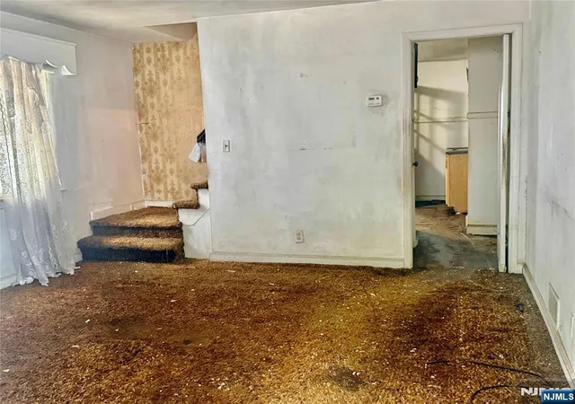 4th image of 72-74 Hanford St, Newark, NJ 07114 | MLS# 26023630