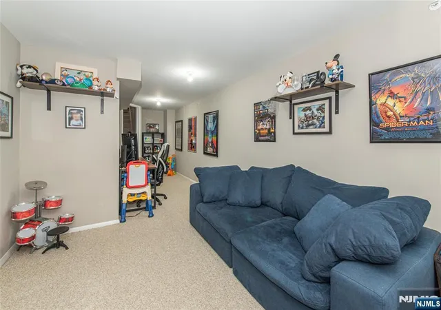 Homes for sale in Wanaque, NJ | 92 Carter Rd, Wanaque, NJ 07420 | MLS# 26023631