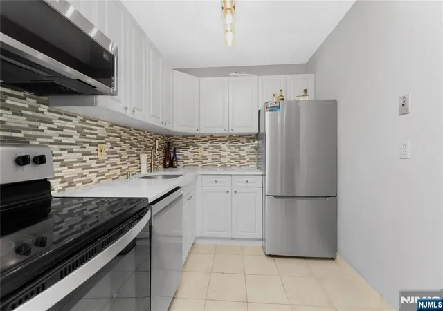 Homes for sale in Cliffside Park, NJ | 250 Gorge, Cliffside Park, NJ 07010